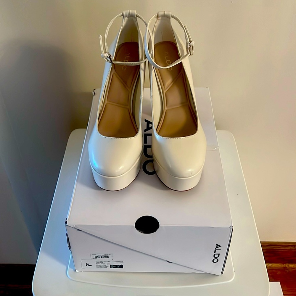 Never-worn off-white platforms